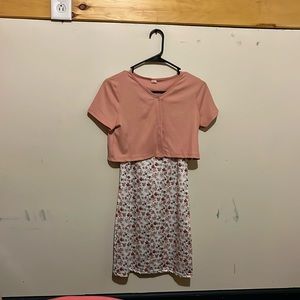 2 pcs dress set, good condition,worn once, no stains very soft material.